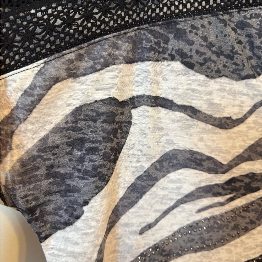 ❤️NWT  DIANE GILMAN DG2 Burnout Knit Top Black Zebra Print  LARGE   #W - Picture 3 of 8